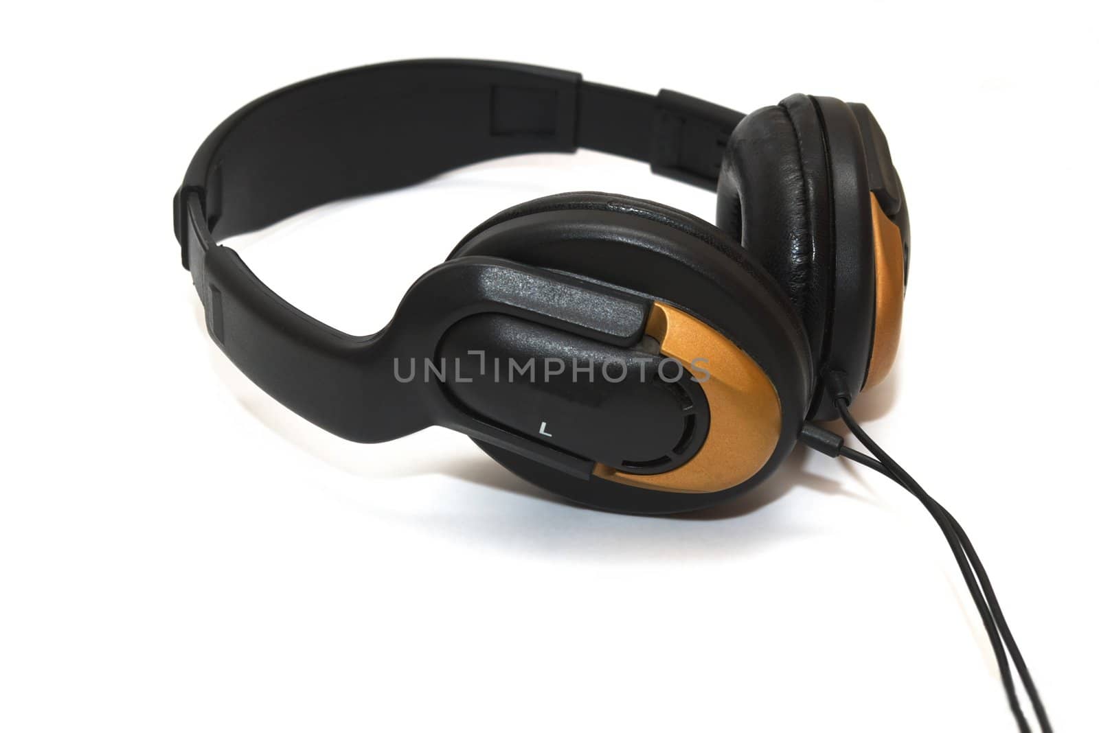 photo of the headphones on white background