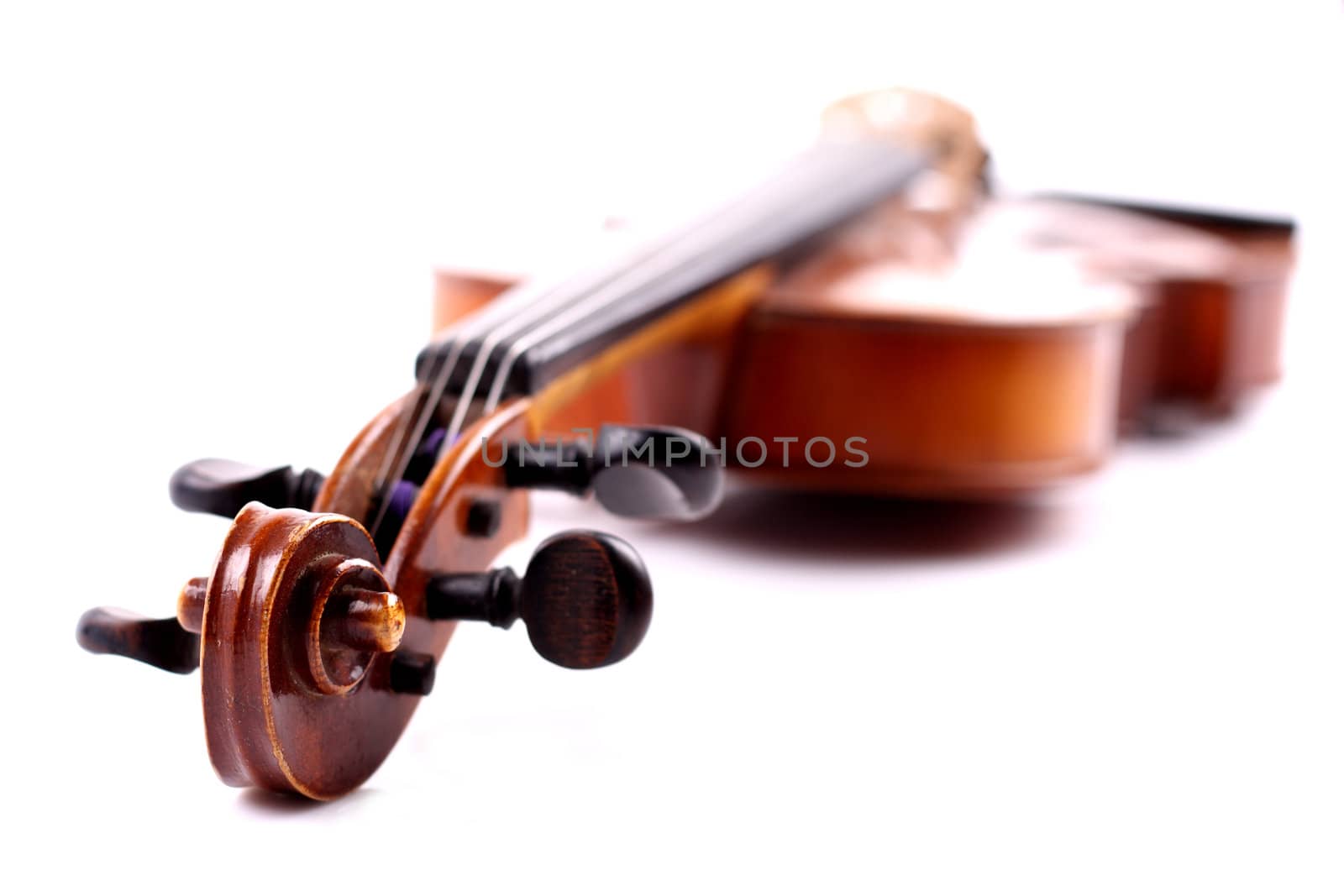 antique violin by Hoomar
