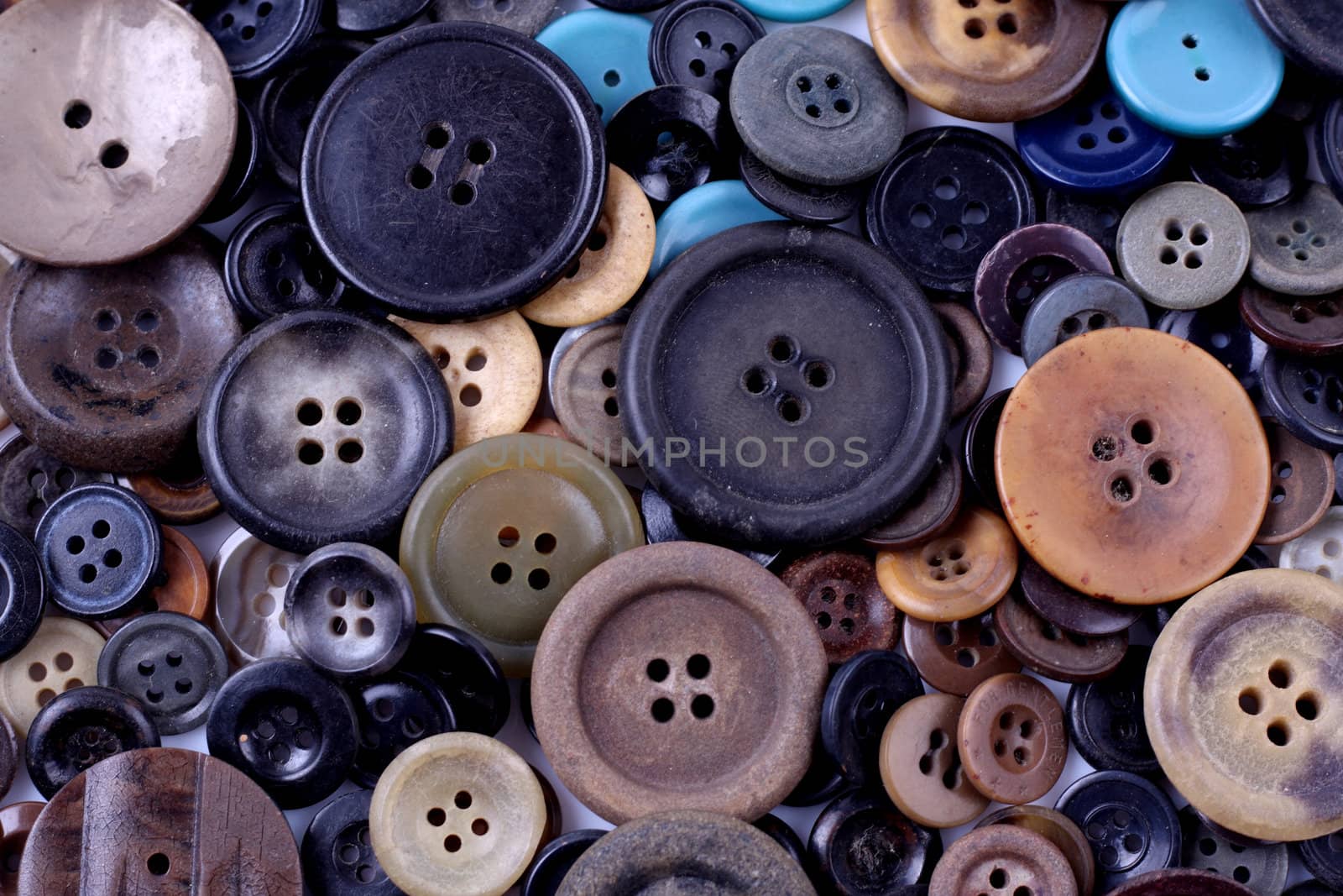 buttons by Hoomar