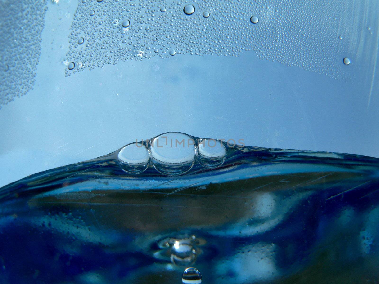 Bubbles on the surface of mineral water.