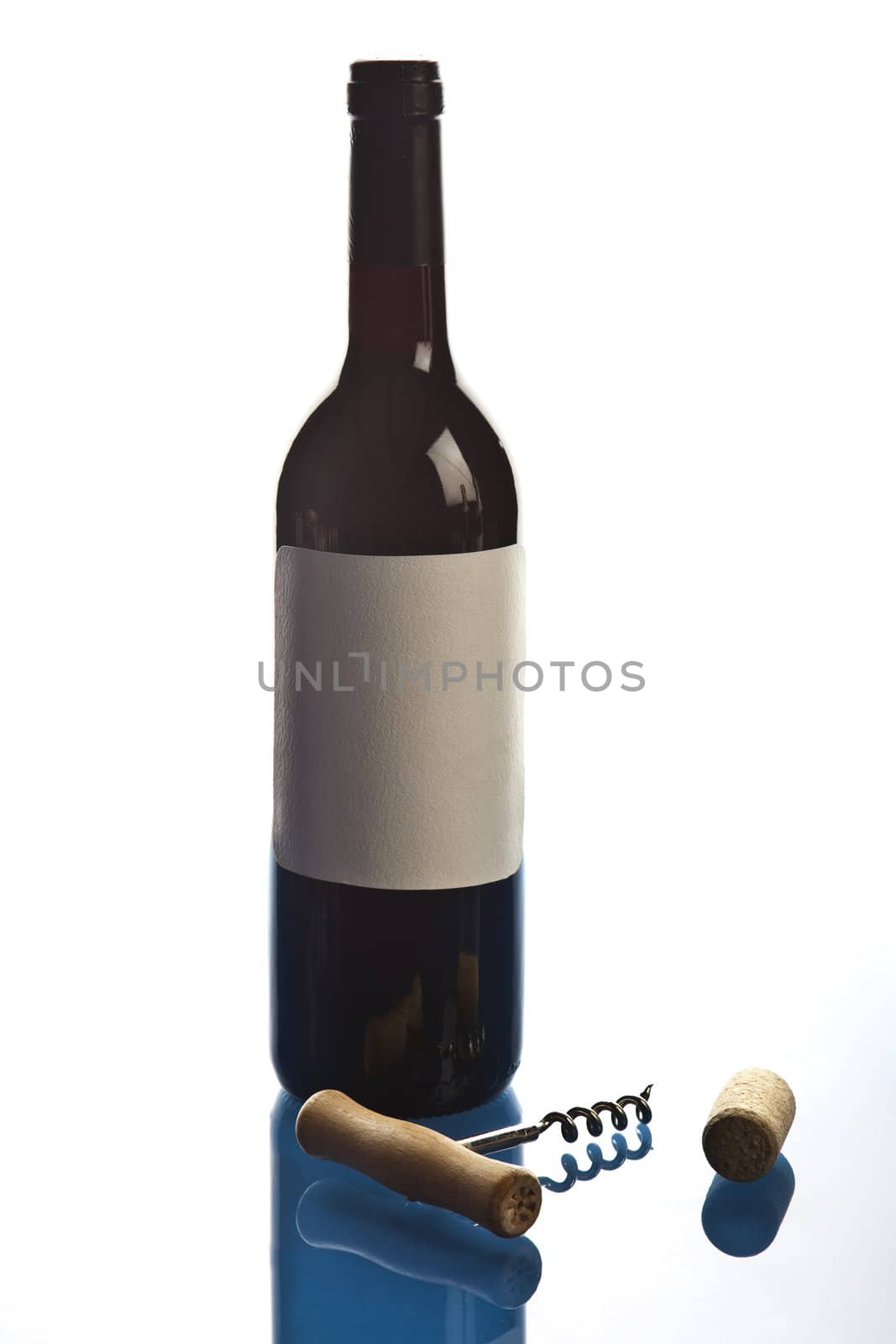 Bottle of red wine by shiffti