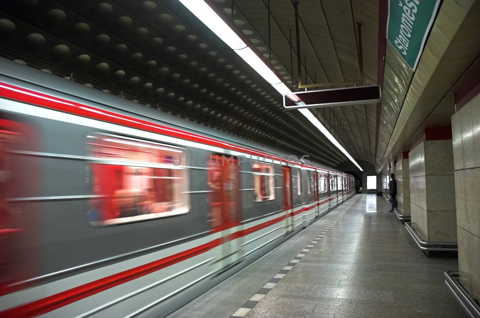Prague Metro by photopierre