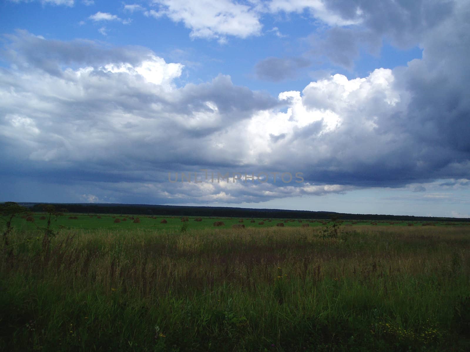 landscape, open country under cloud