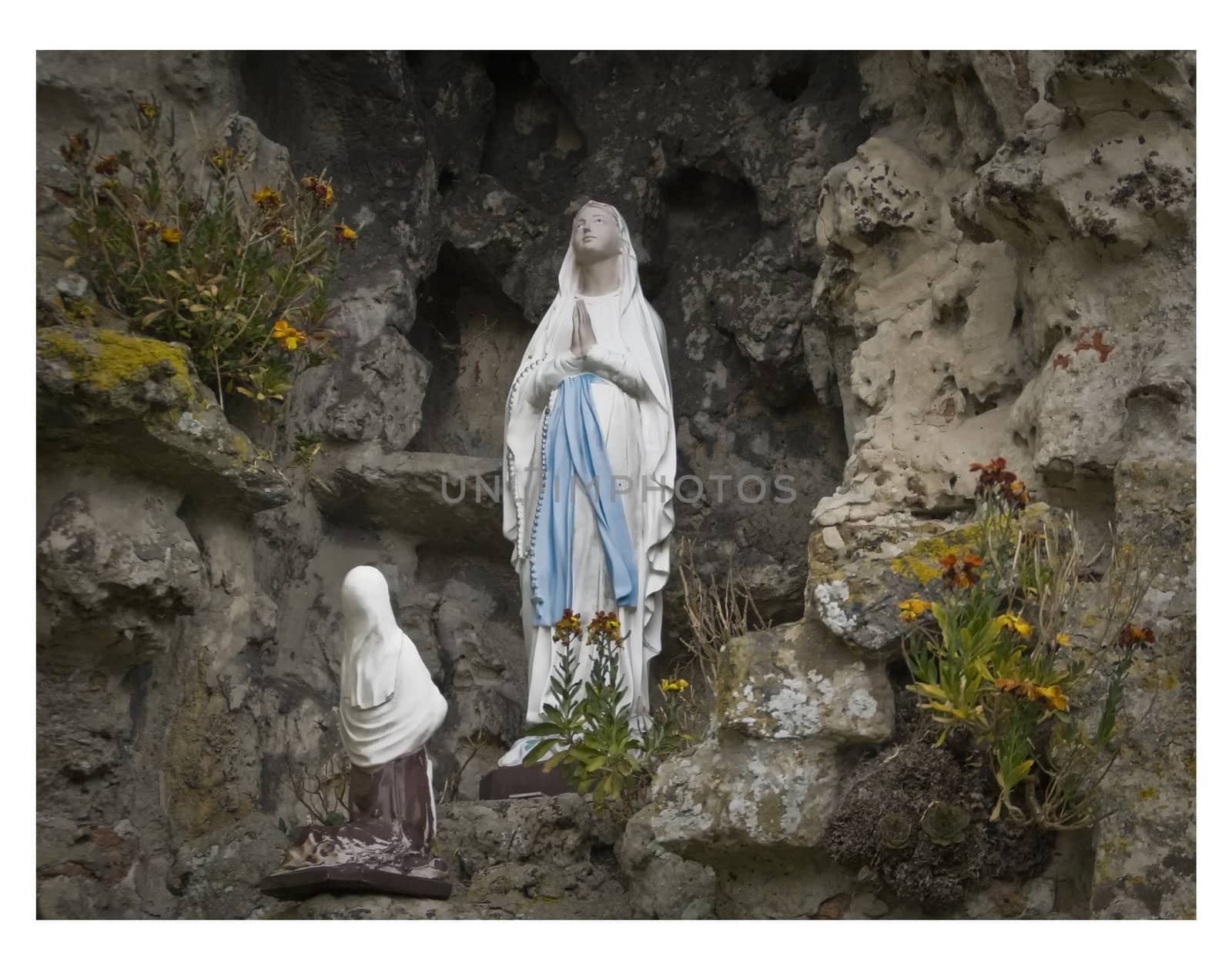 Adoration of Notre Dame in cave