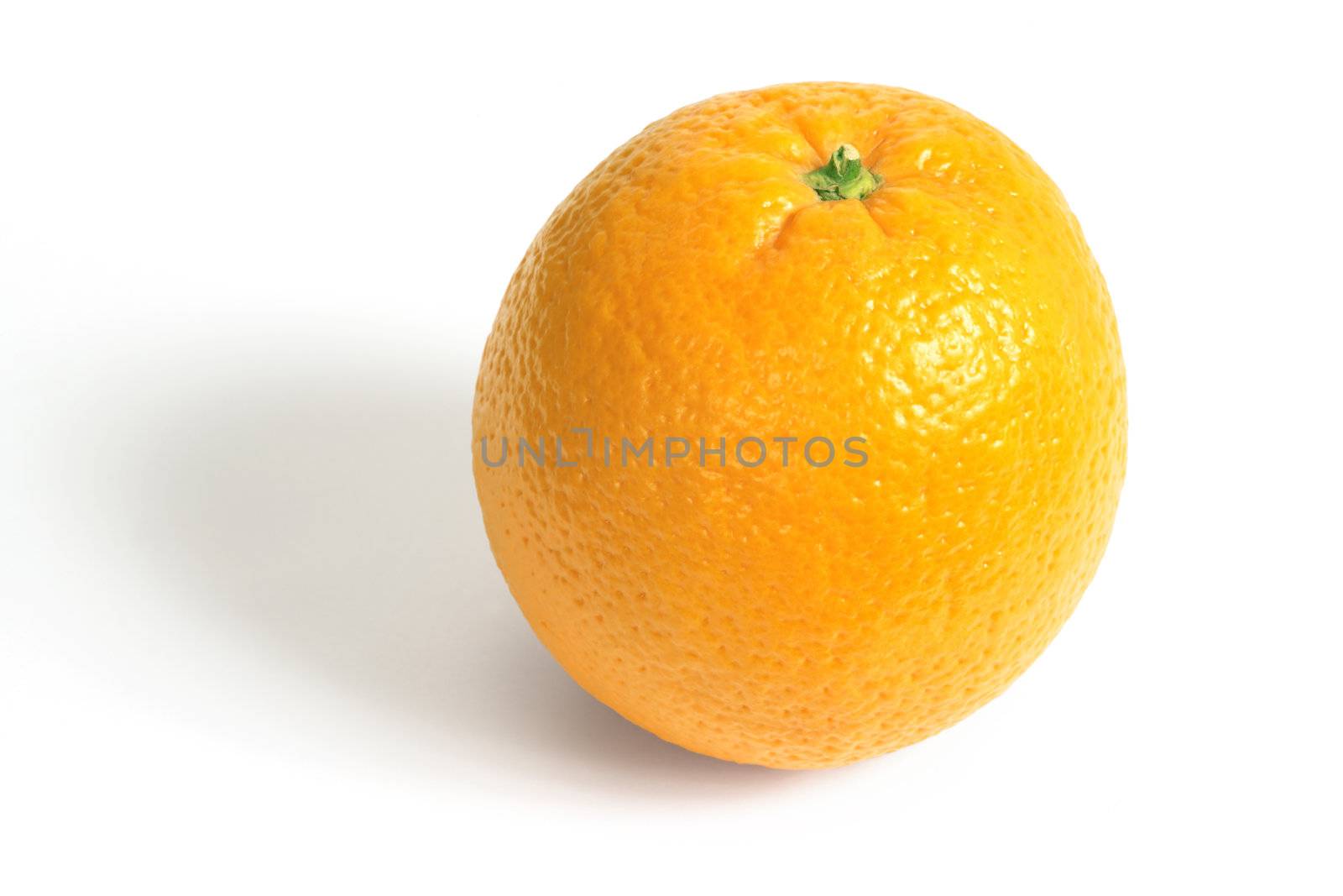 Single orange with clipping path provided.
