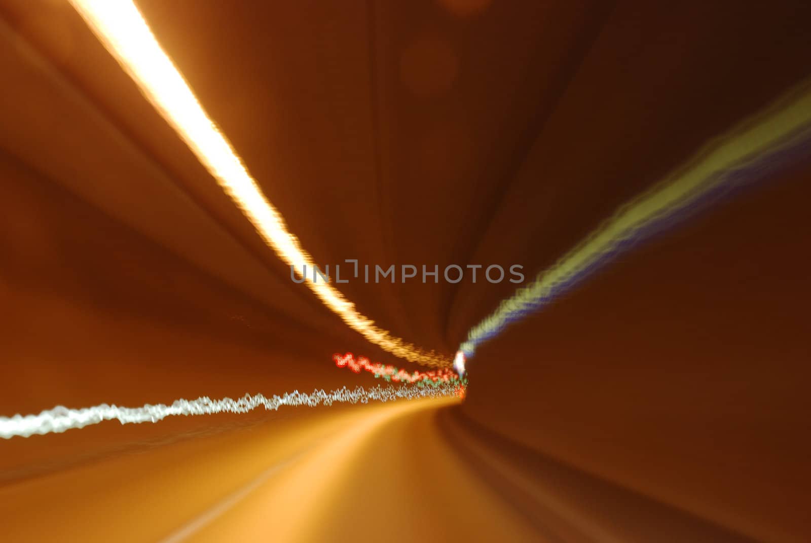 Fast motion in tunnel by zoommer