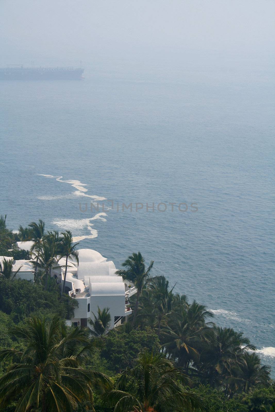 Luxury tropical home over looking ocean