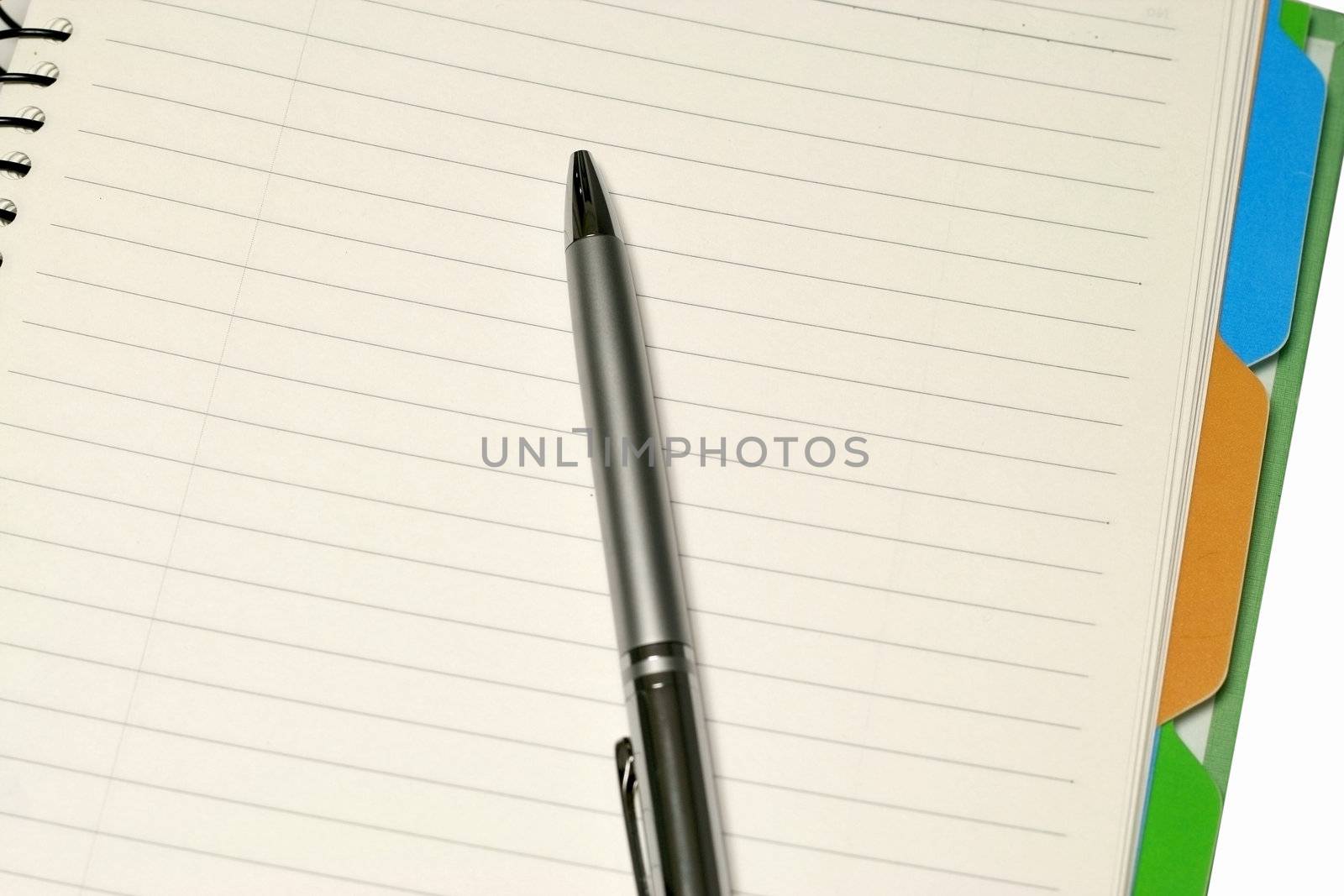 Notepad with Pen by sacatani