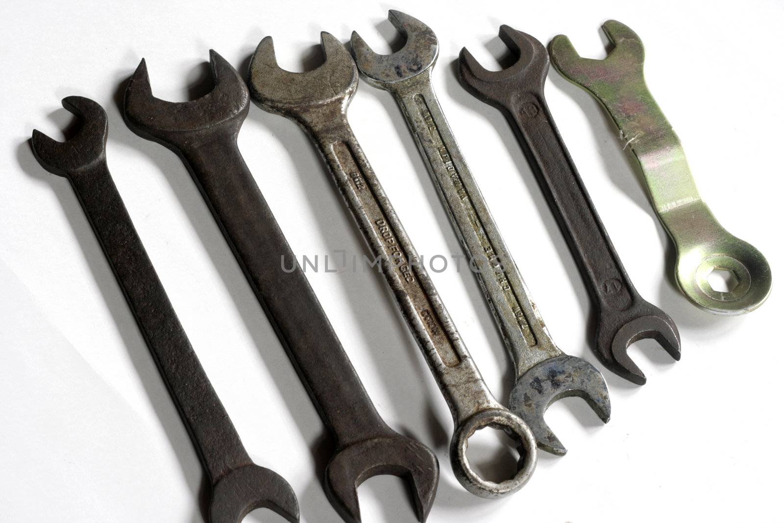Set of Spanners of different sizes and made