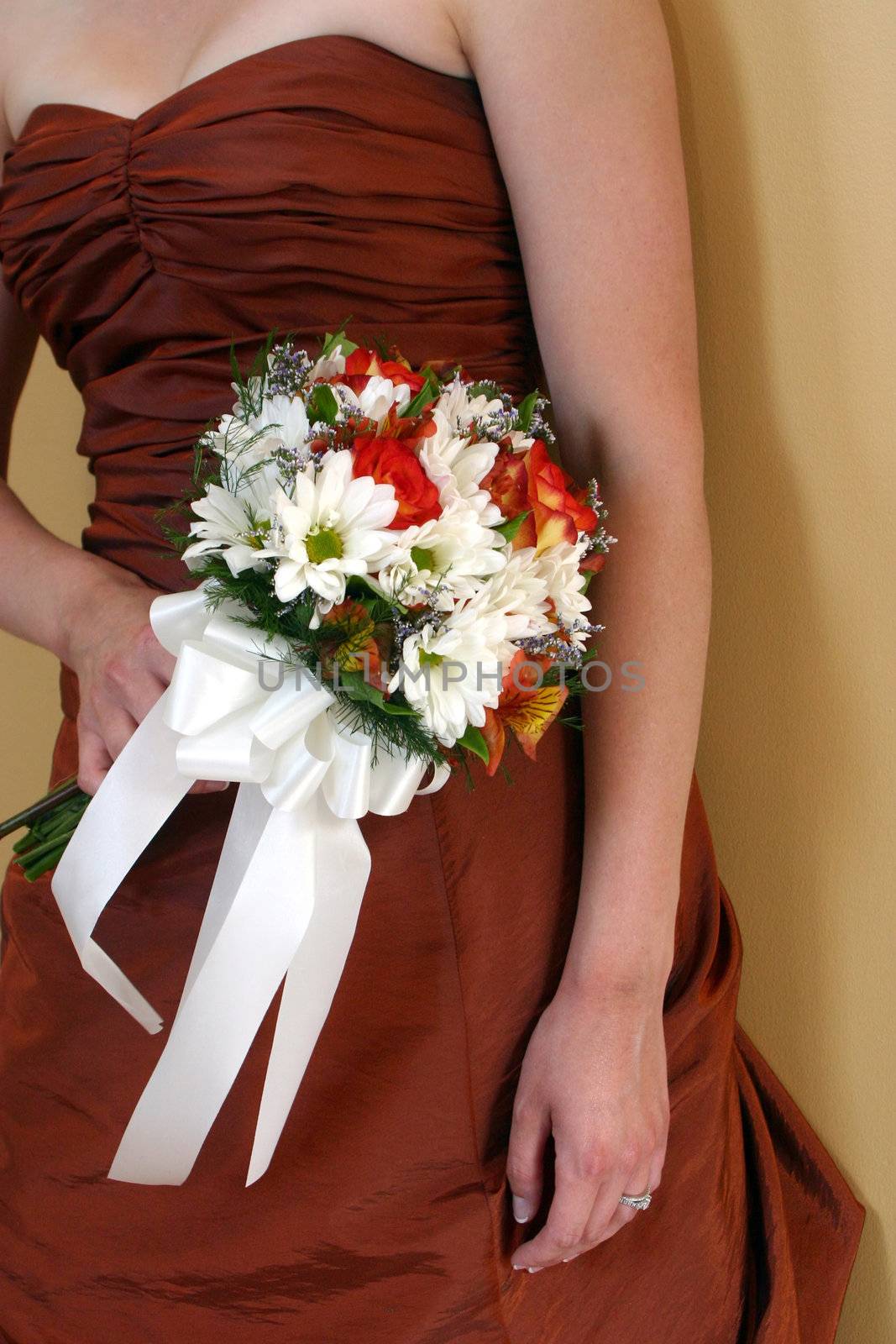 A nice shot of the maid of honor's bouquet.