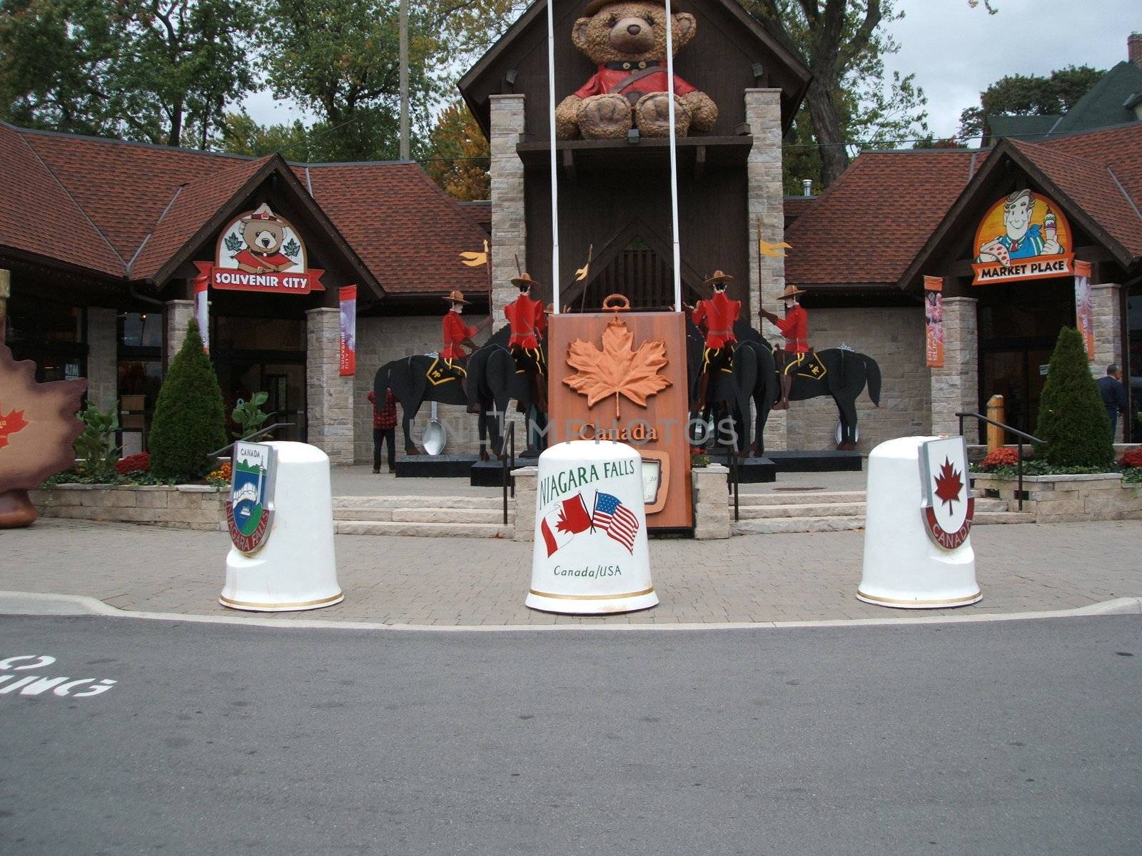 tourist information booth Niagara Falls