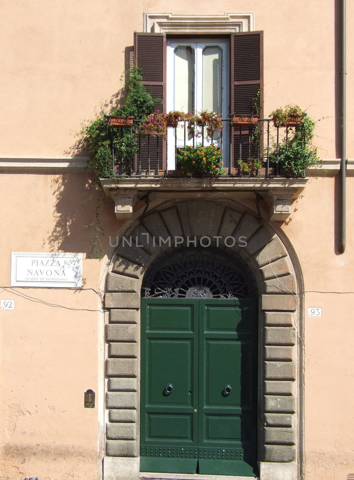 Piazza Navona architecture detail by tupungato