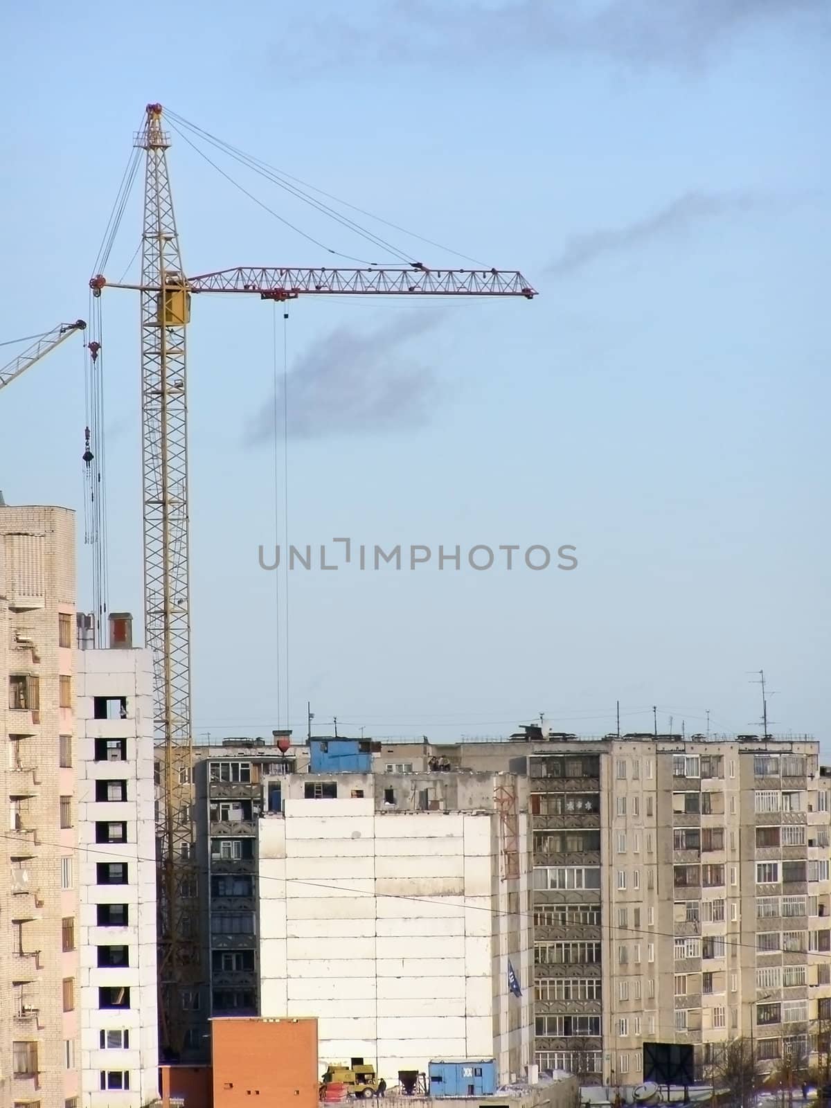 Buildings and cranes in the growth part of town