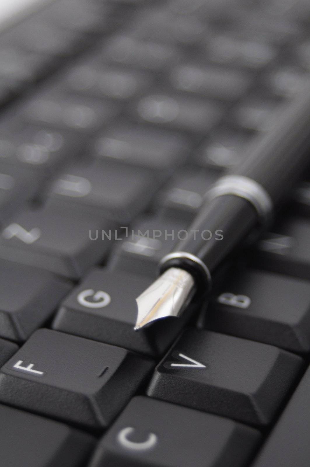 pen and keyboard by gunnar3000