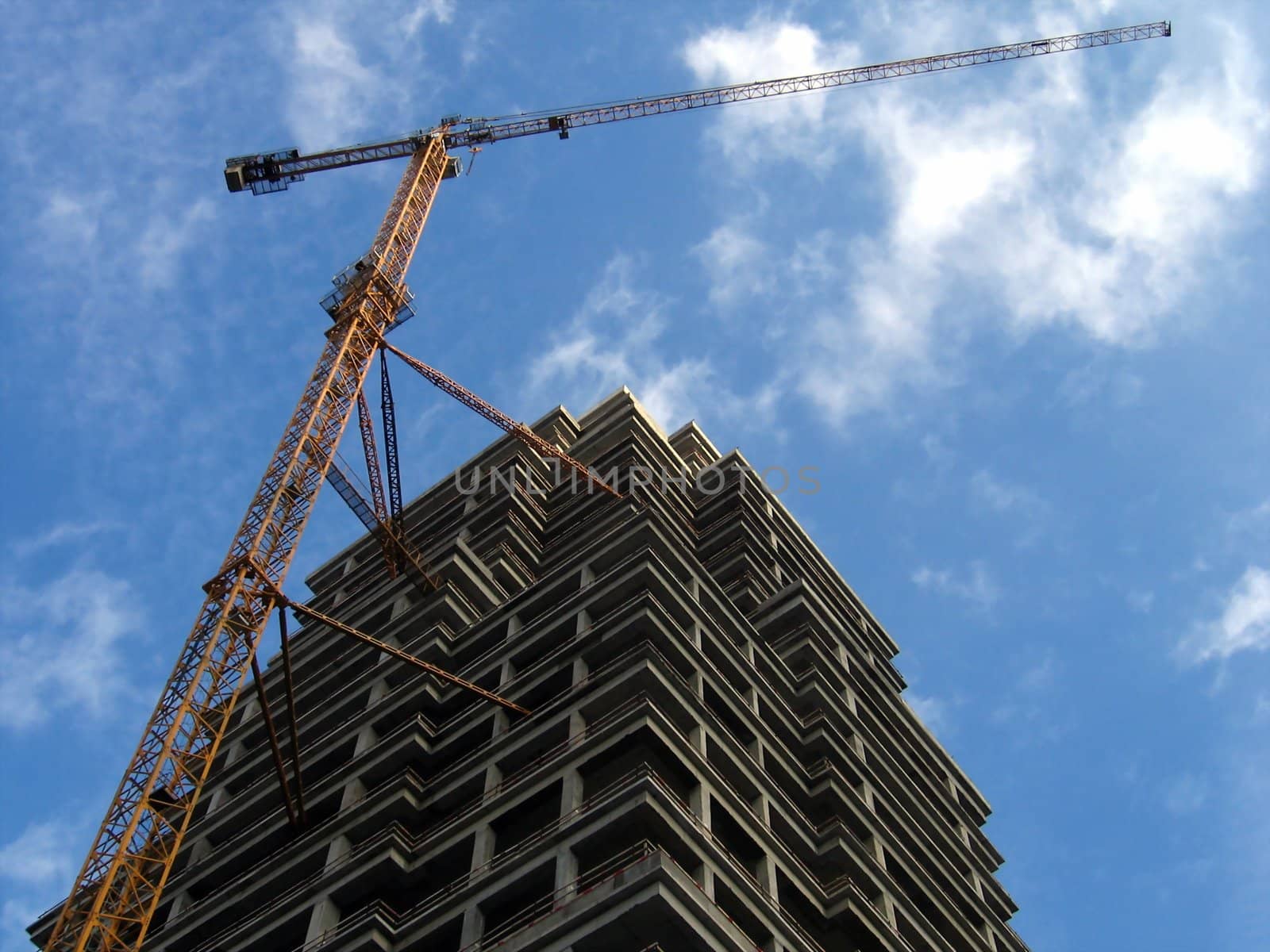 High building crane by tomatto