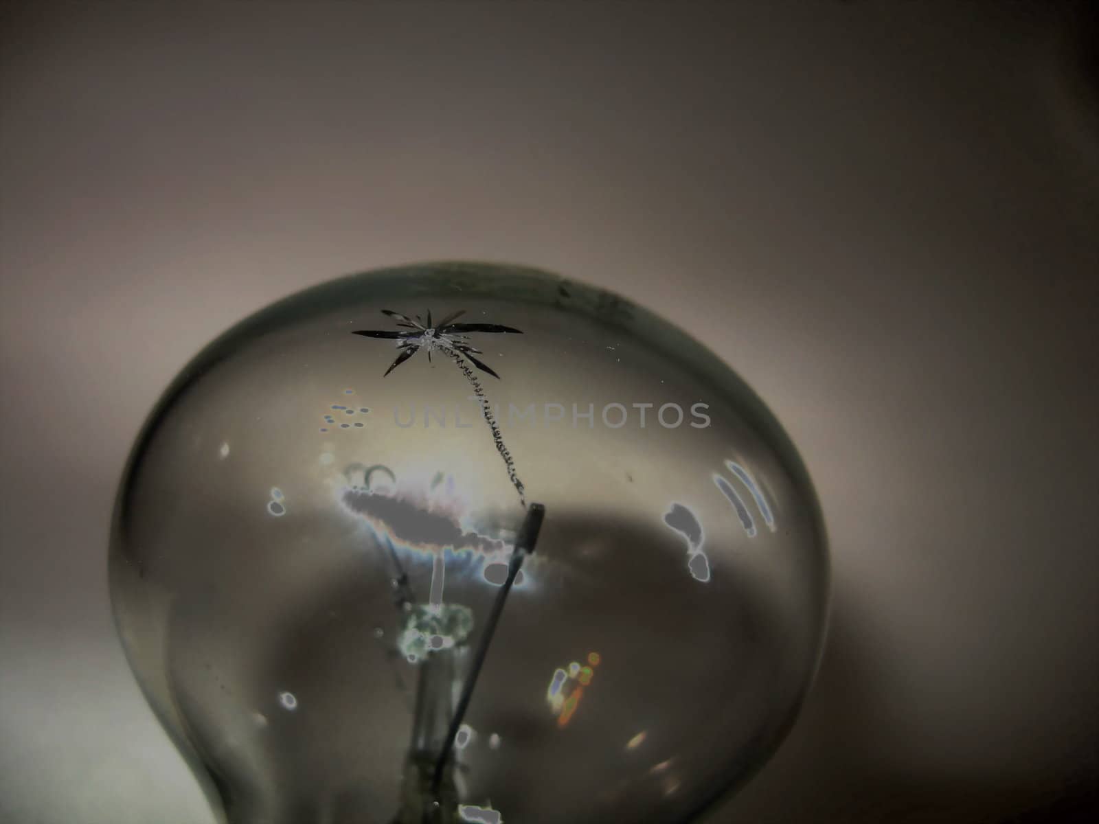 Cracked lamp by tomatto
