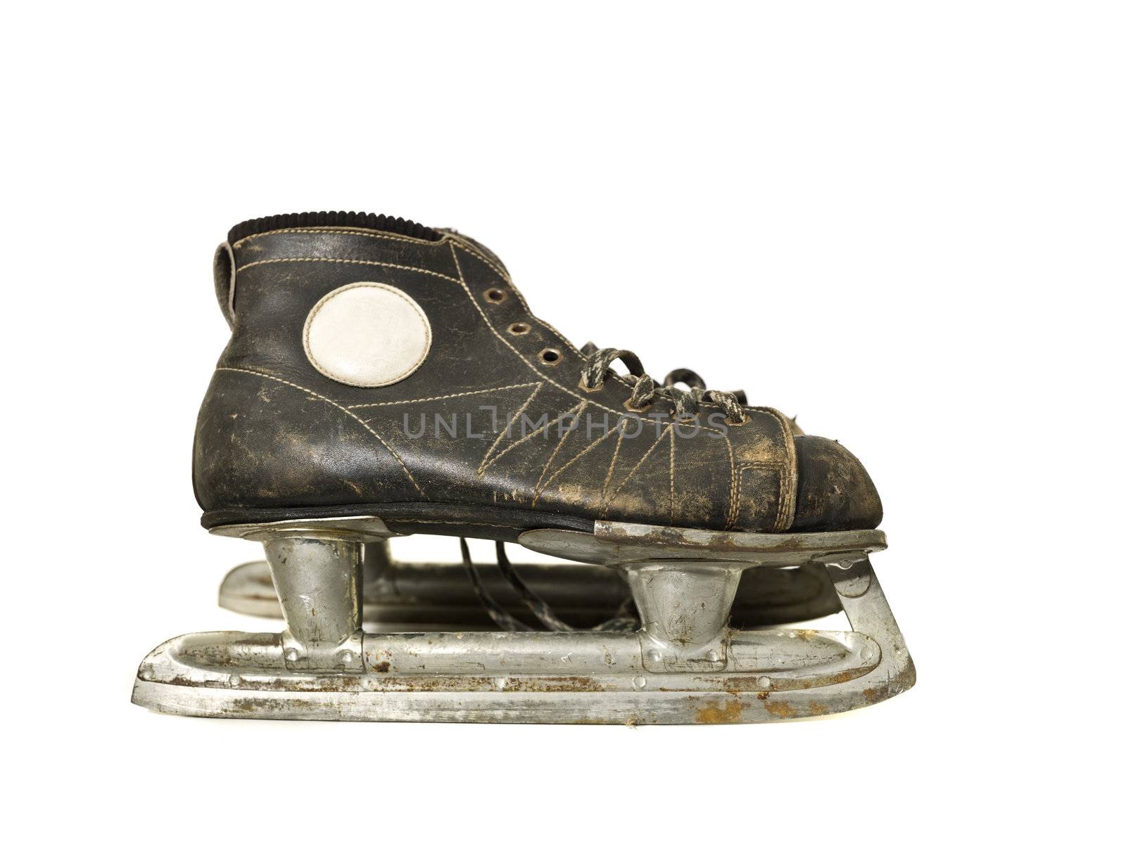 Vintage ice skates by gemenacom