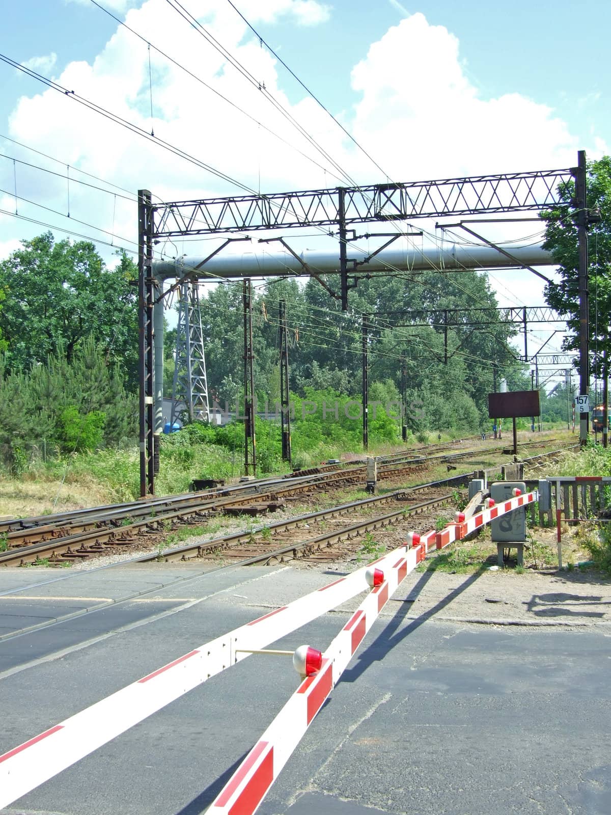 rail crossing by grzym