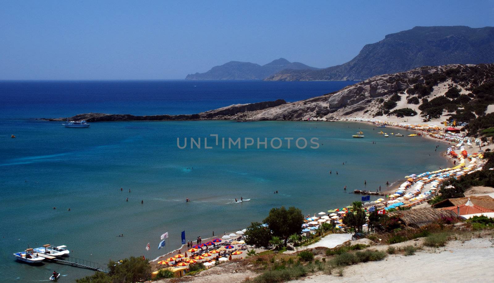 Paradise beach in Greece by fyletto