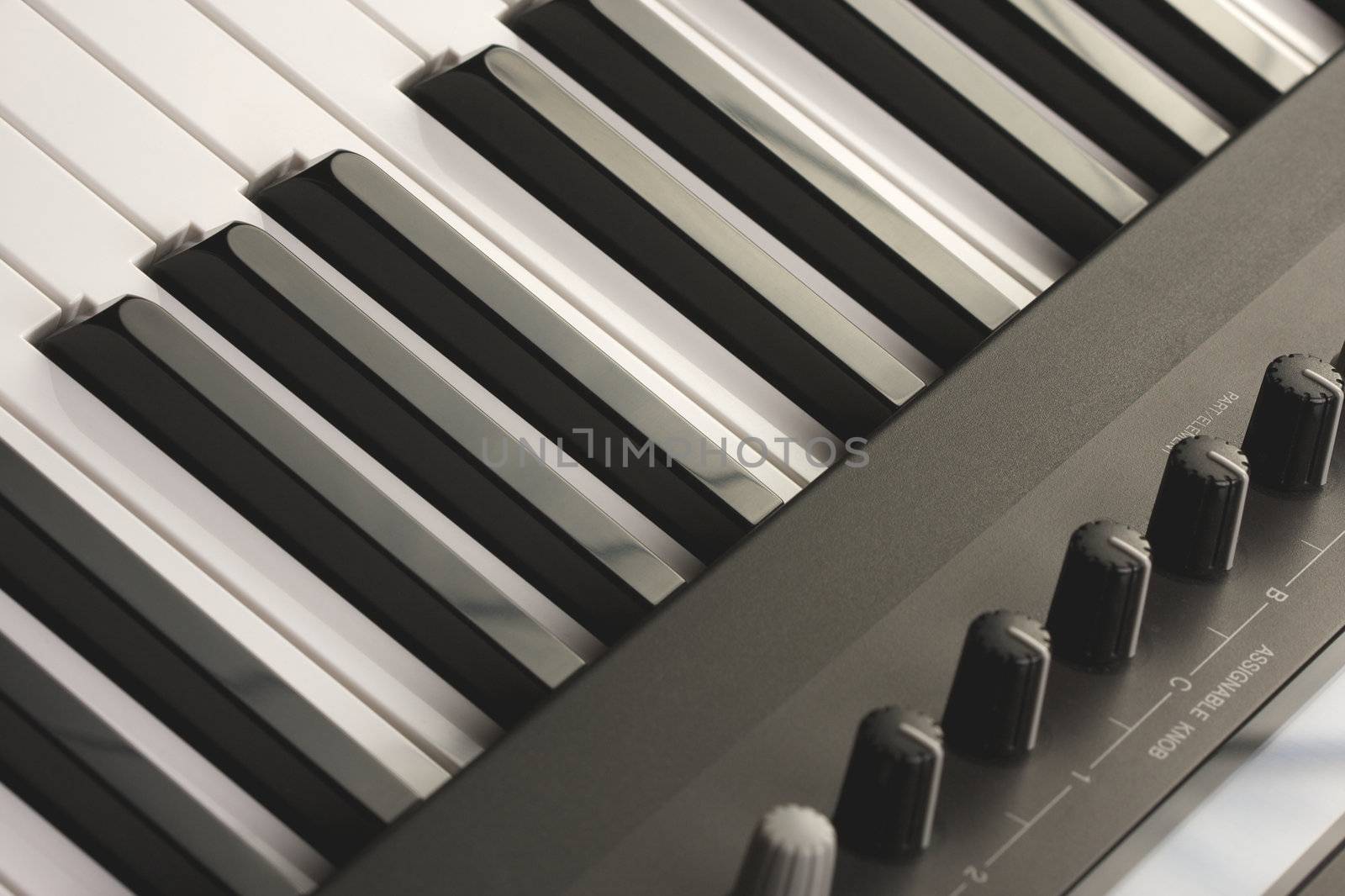 Abstraact Digital Piano Keyboard & Controls