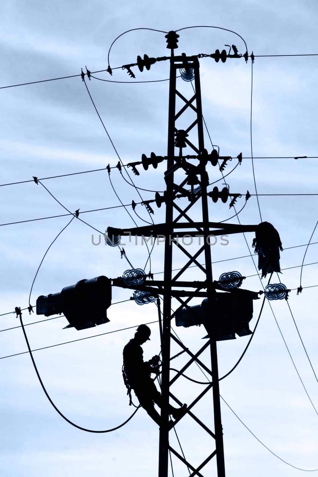 Powerline worker on service