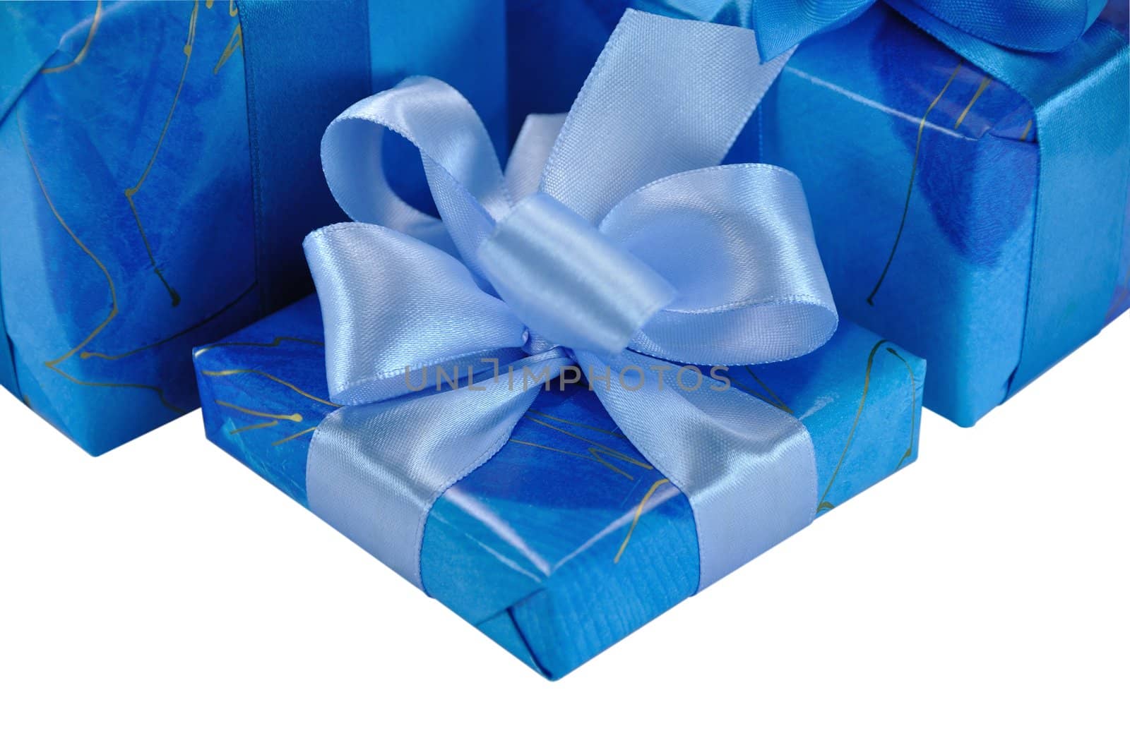 Blue Gift Box with Bow  by yarmirina