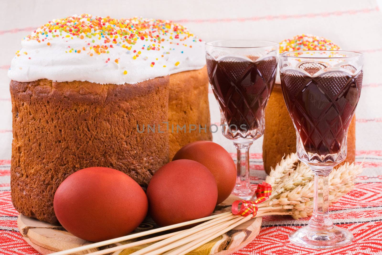 Easter traditional food by rozhenyuk