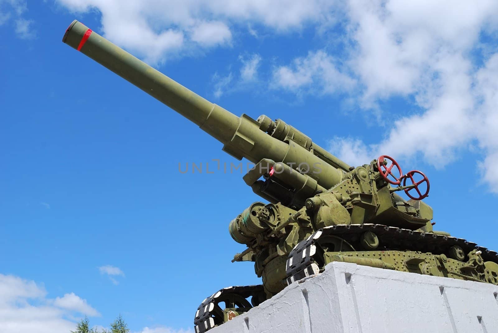 Gun - WWII monument in Russia