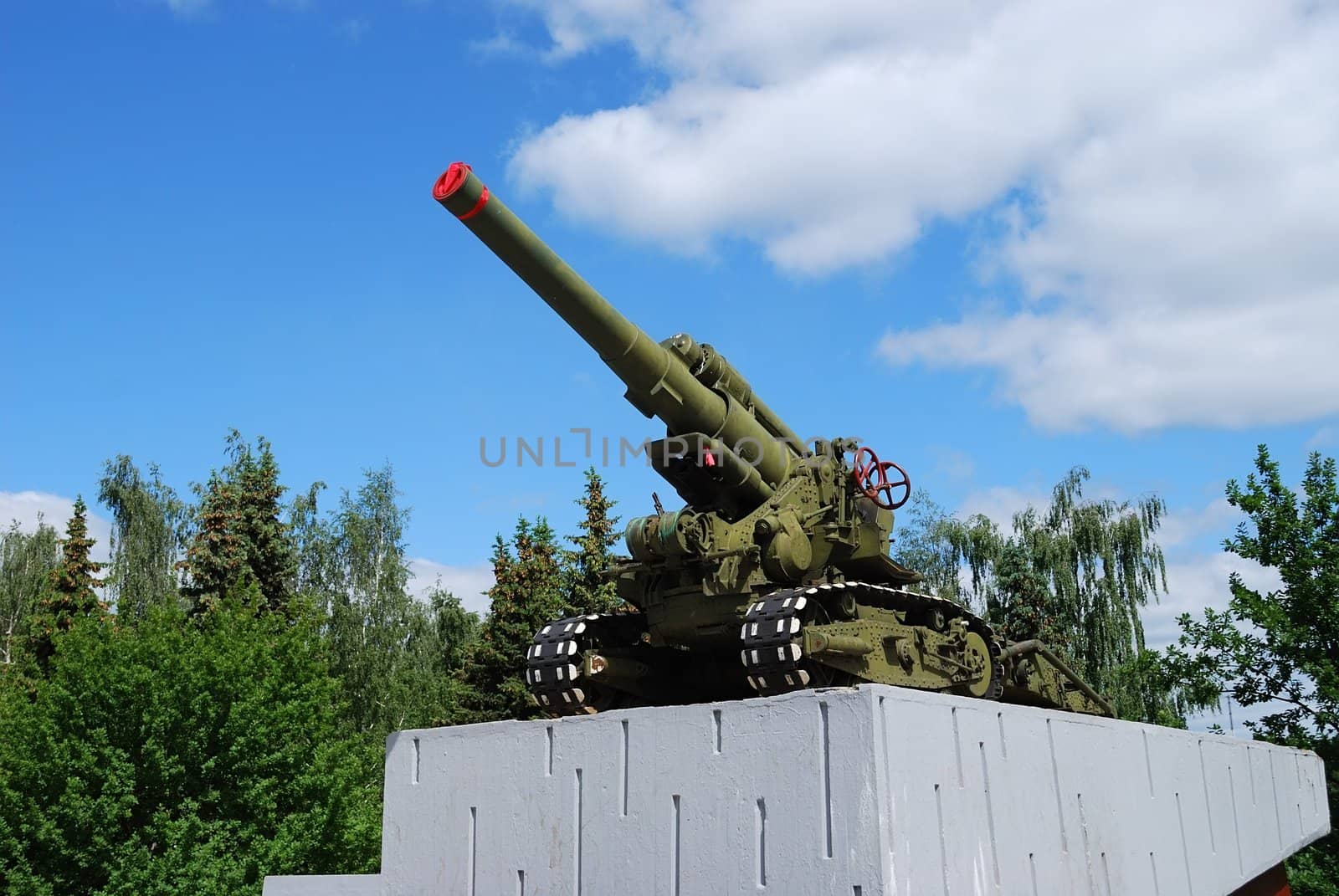 Gun - WWII monument in Russia