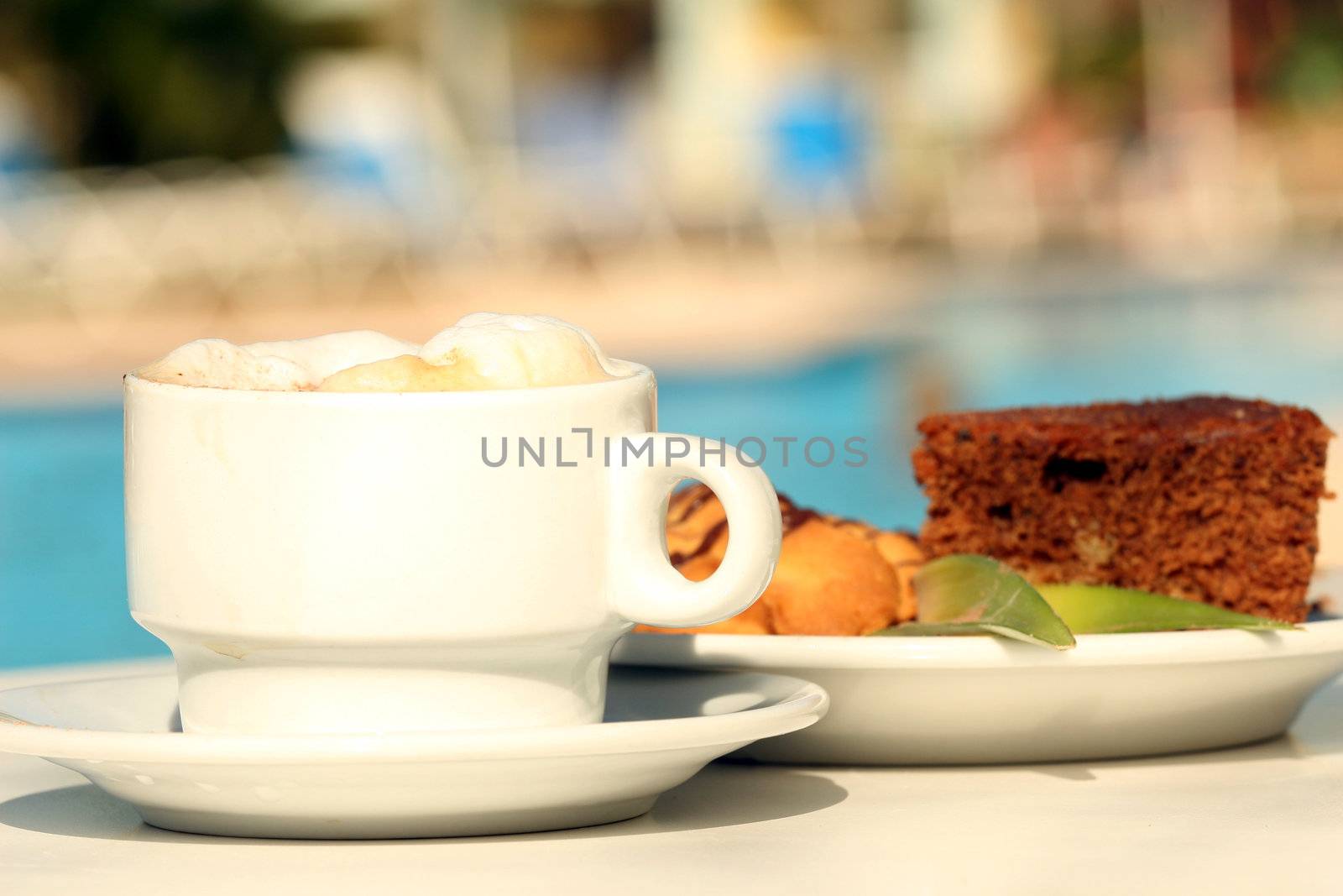 morning coffee with chocolat cookies