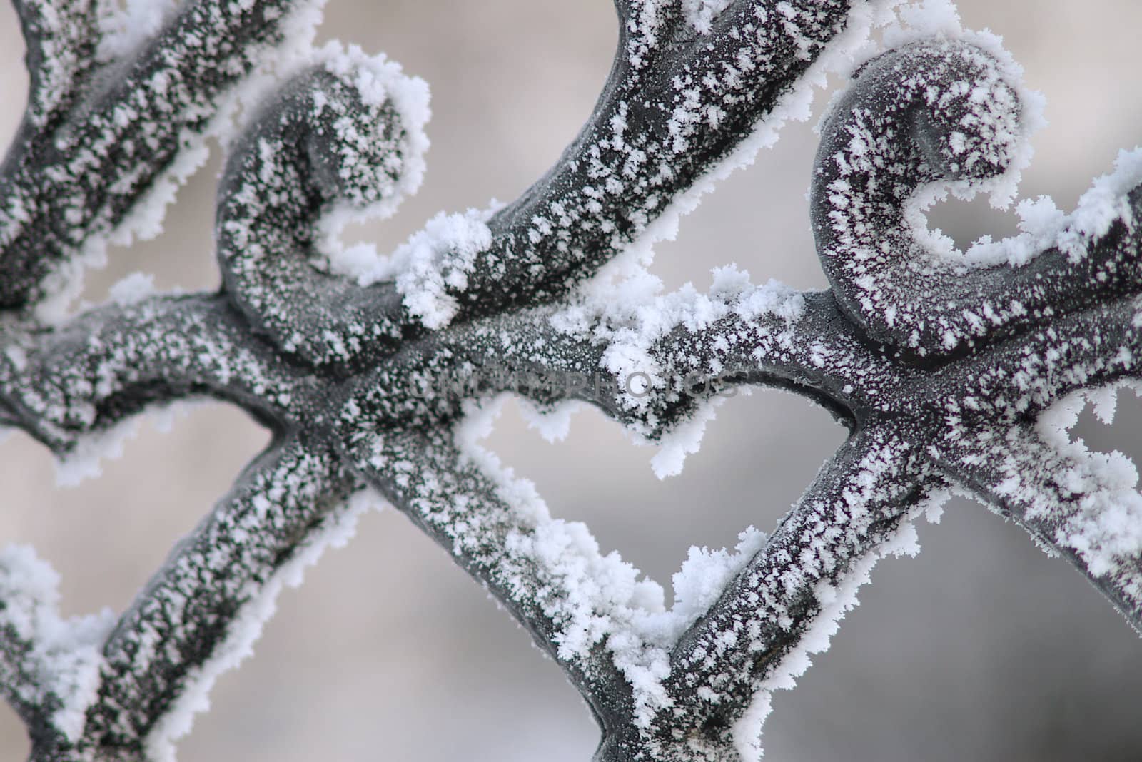 freezing patterns on metal by Fanfo