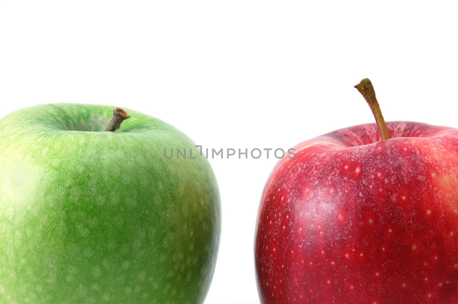 Red an green apples isolated on a white background