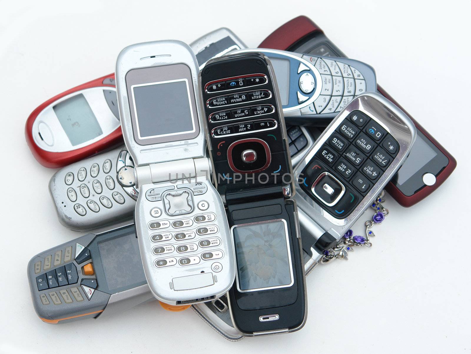  used old GSM Cell phones                        