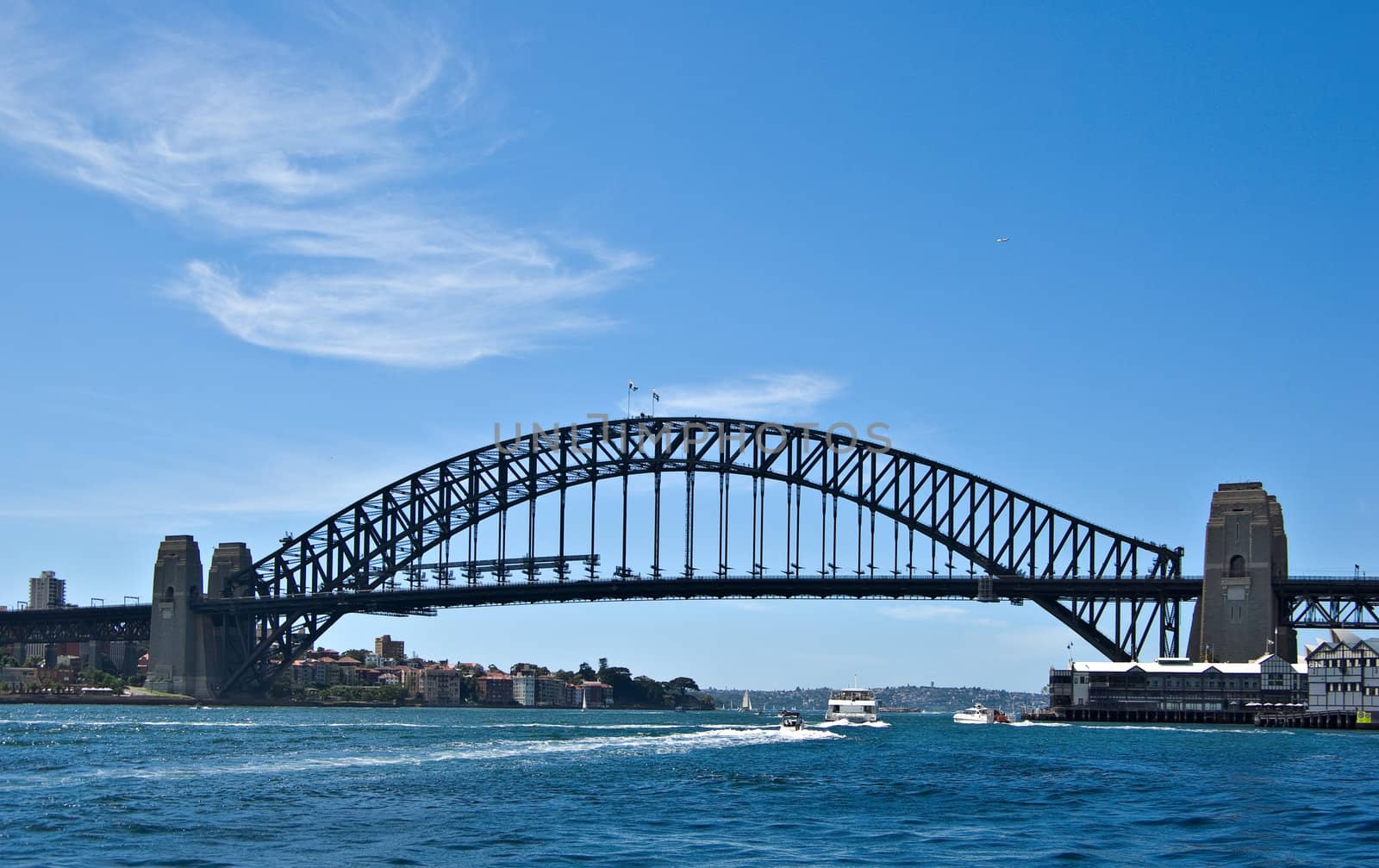a great image of the iconic sydney harbour bridge
