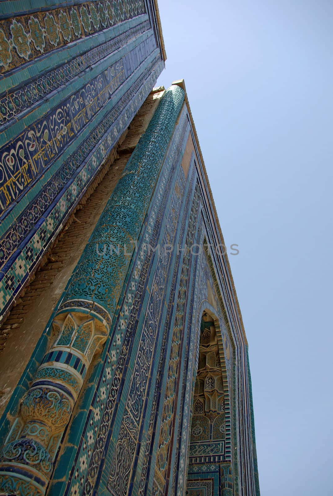 Middle East mausoleum facade by Shpinat