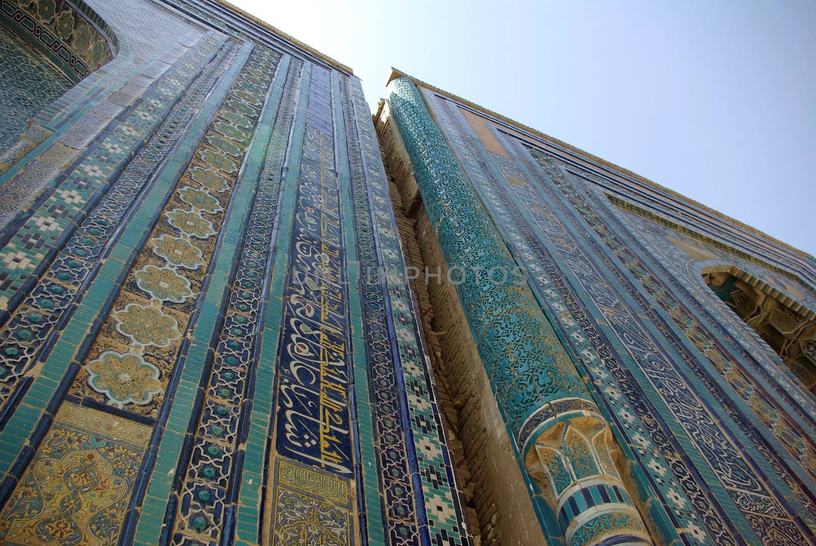 Middle East mausoleum facade by Shpinat