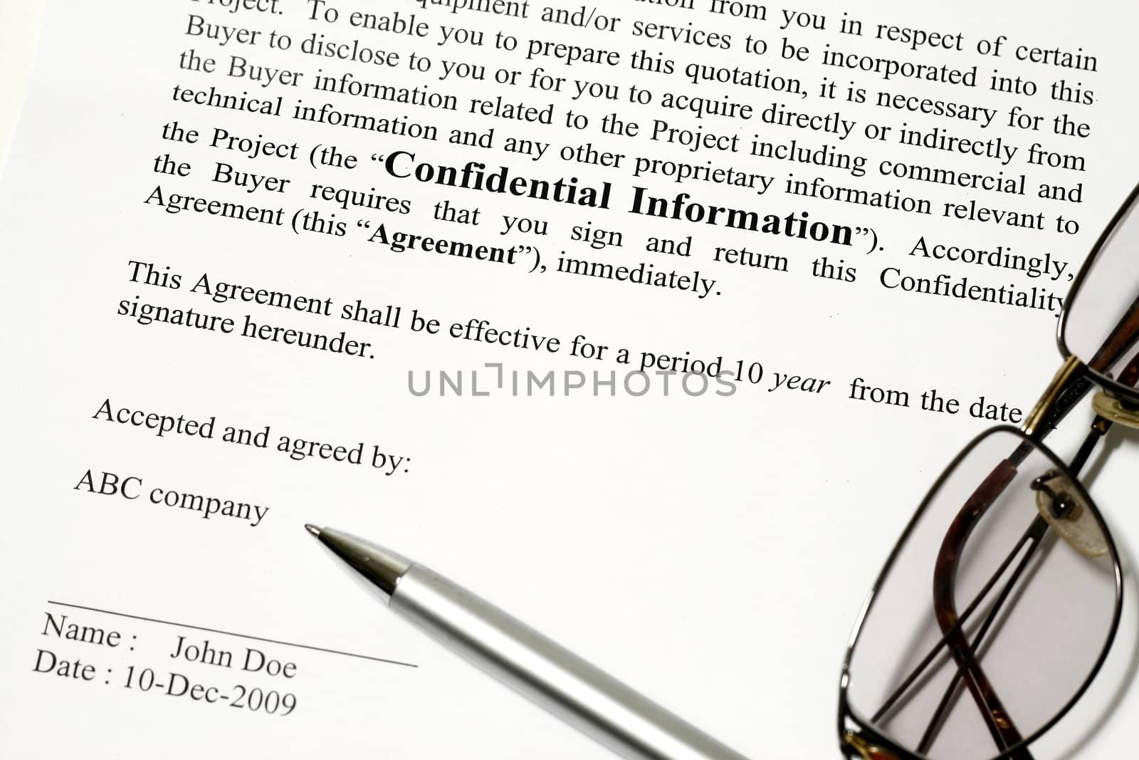 Company Confidential Information to be kept concept