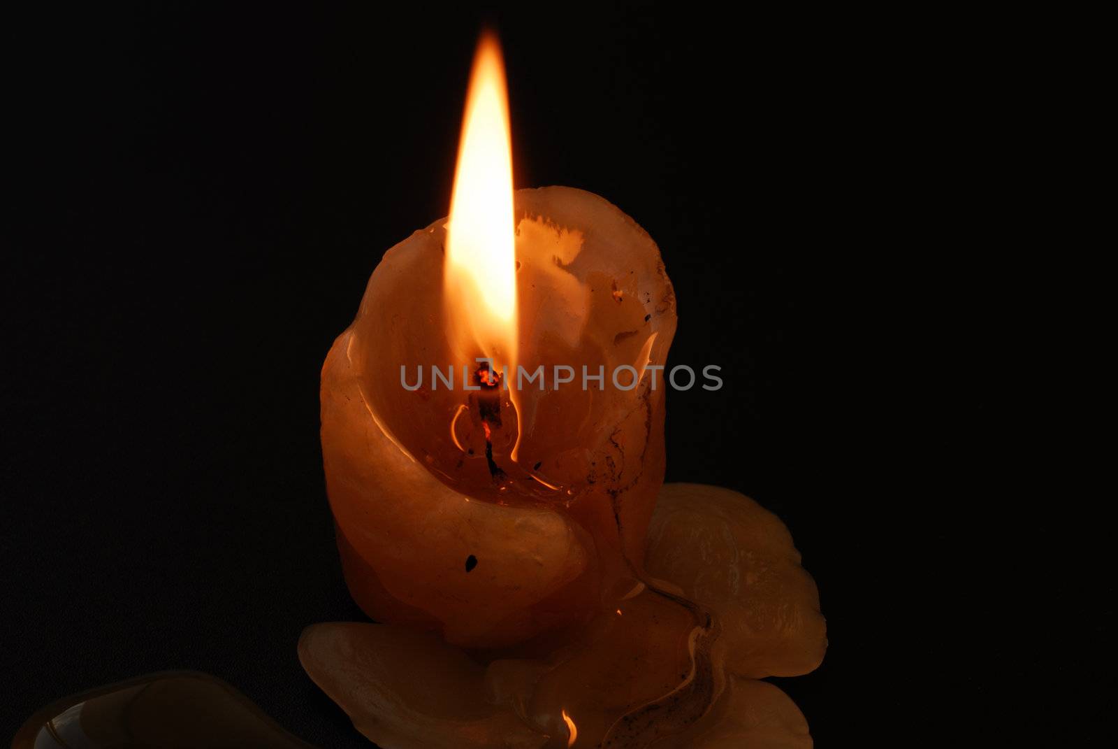 candle, black background