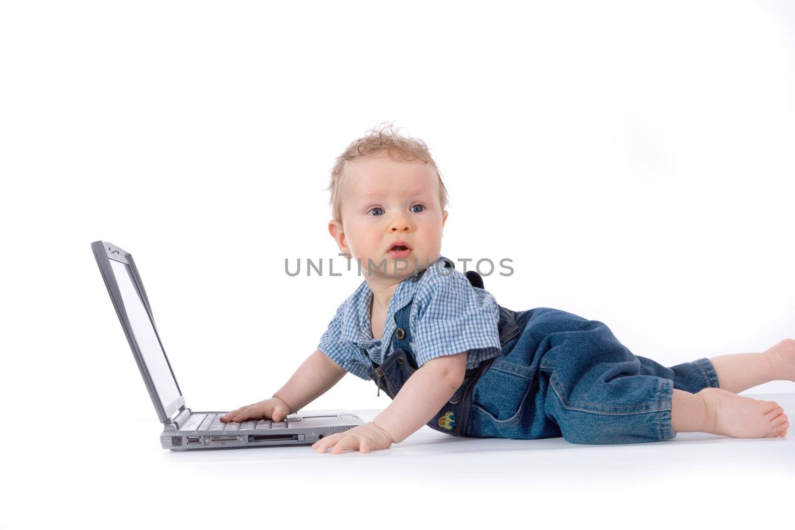 baby with laptop by izi1947