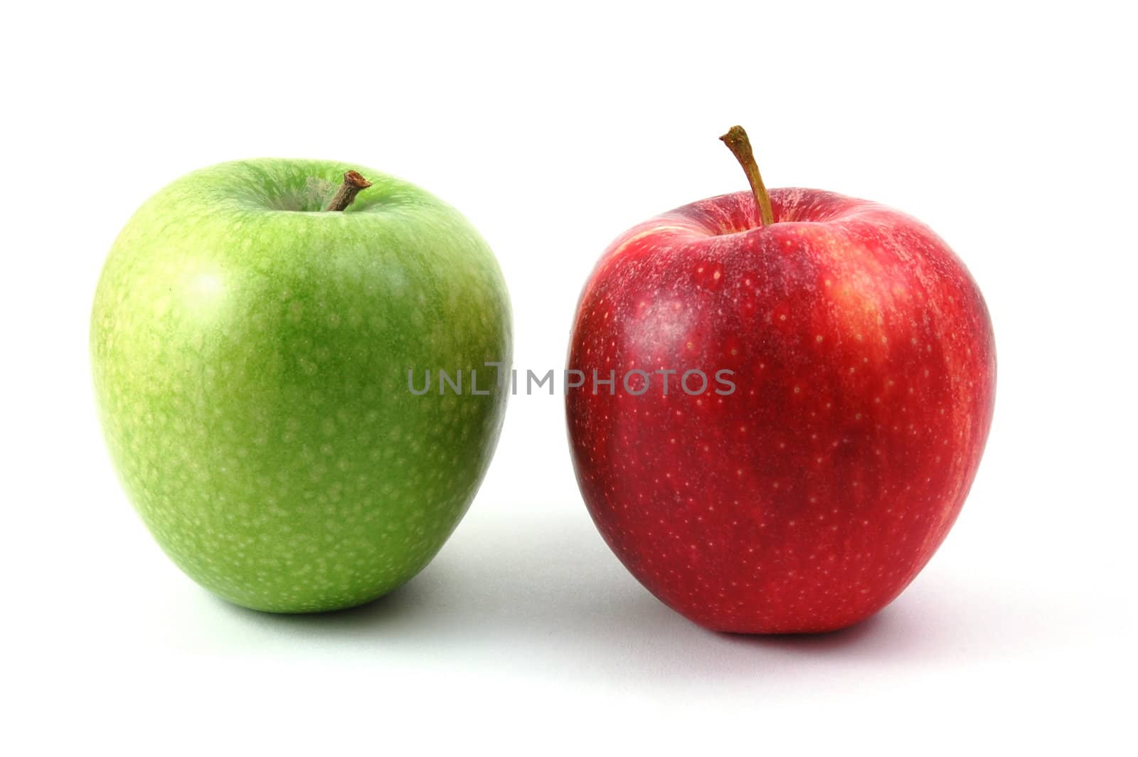 Red an green apples isolated on a white background