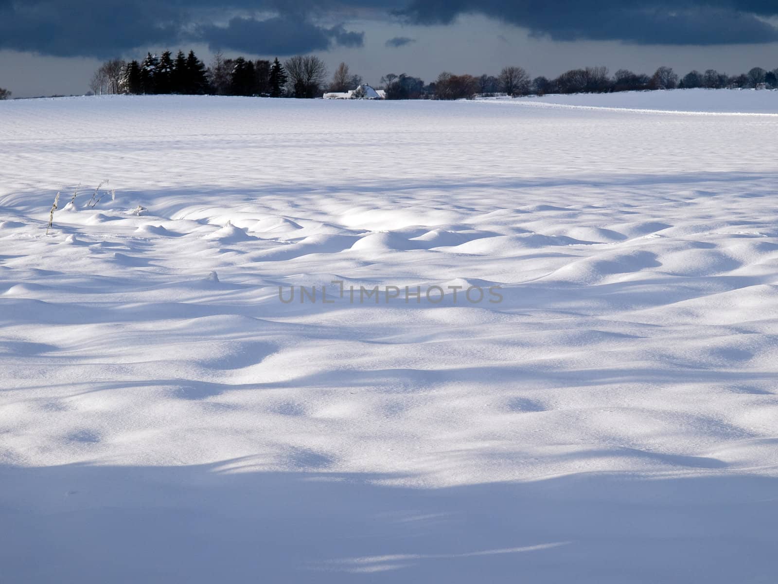 Beautiful winter snow landscape background by Ronyzmbow