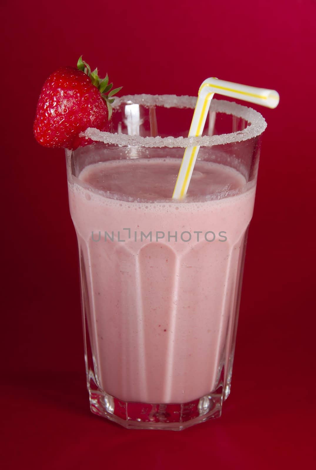 Strawberry milkshake by anki21