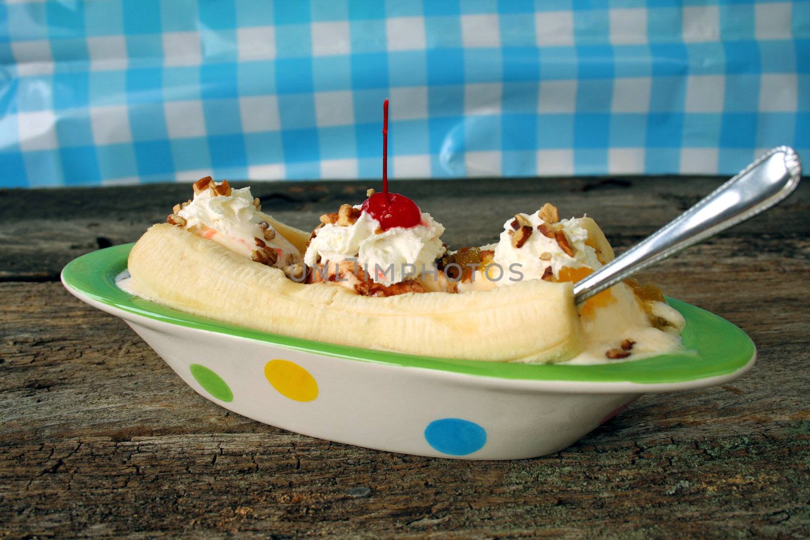 Banana split with all the fixings.