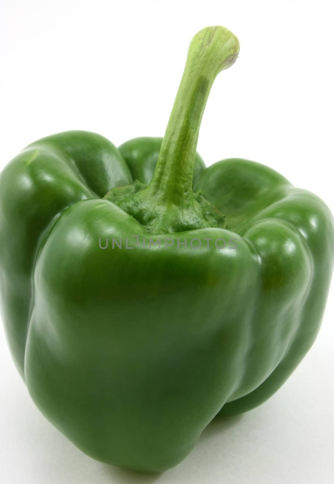 Single green organic pepper by jayvivid