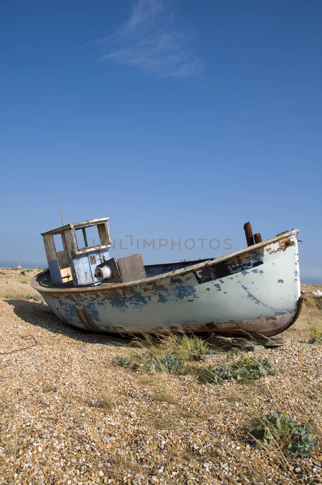 Old boat by mbtaichi