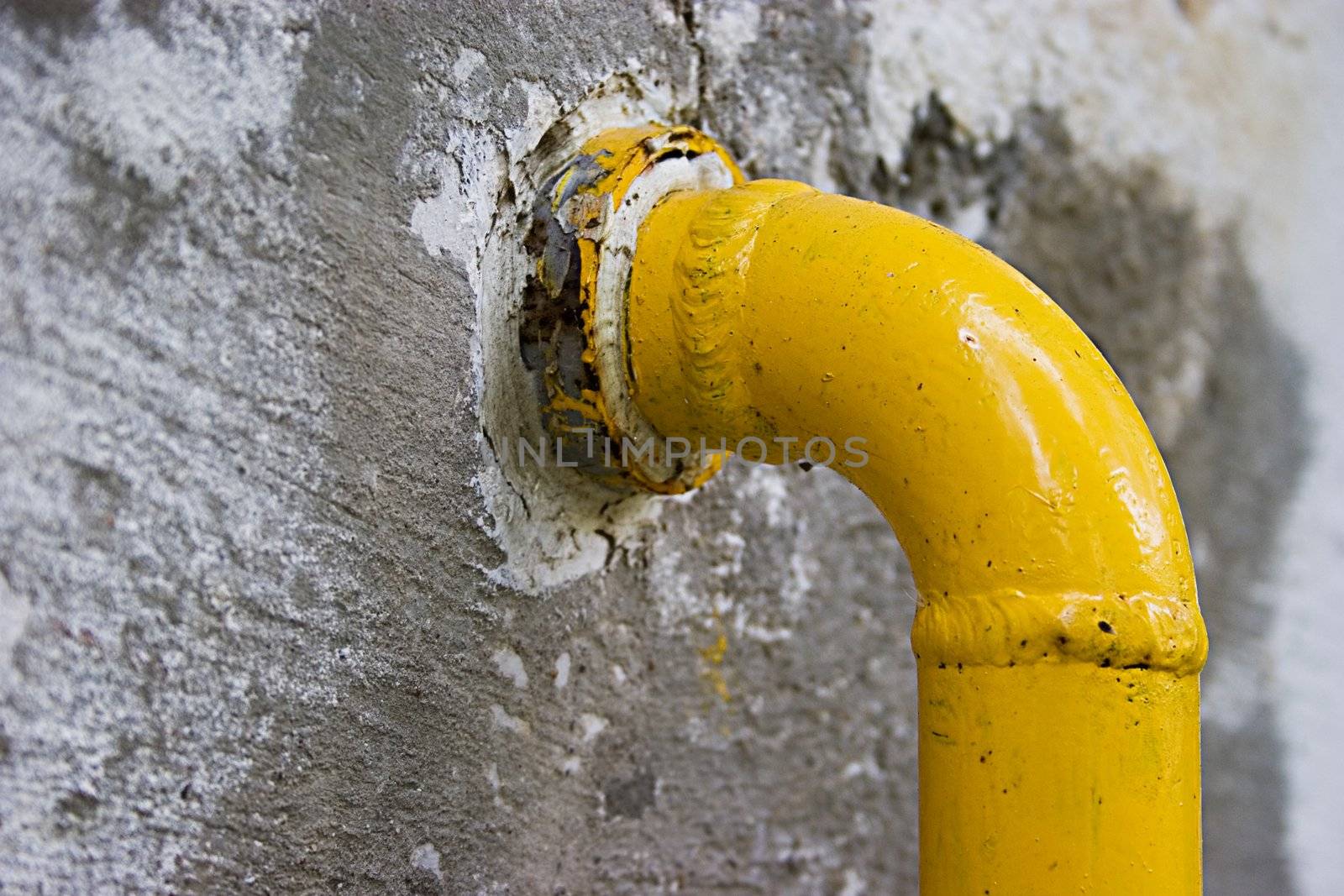 Yellow gas pipe by ints