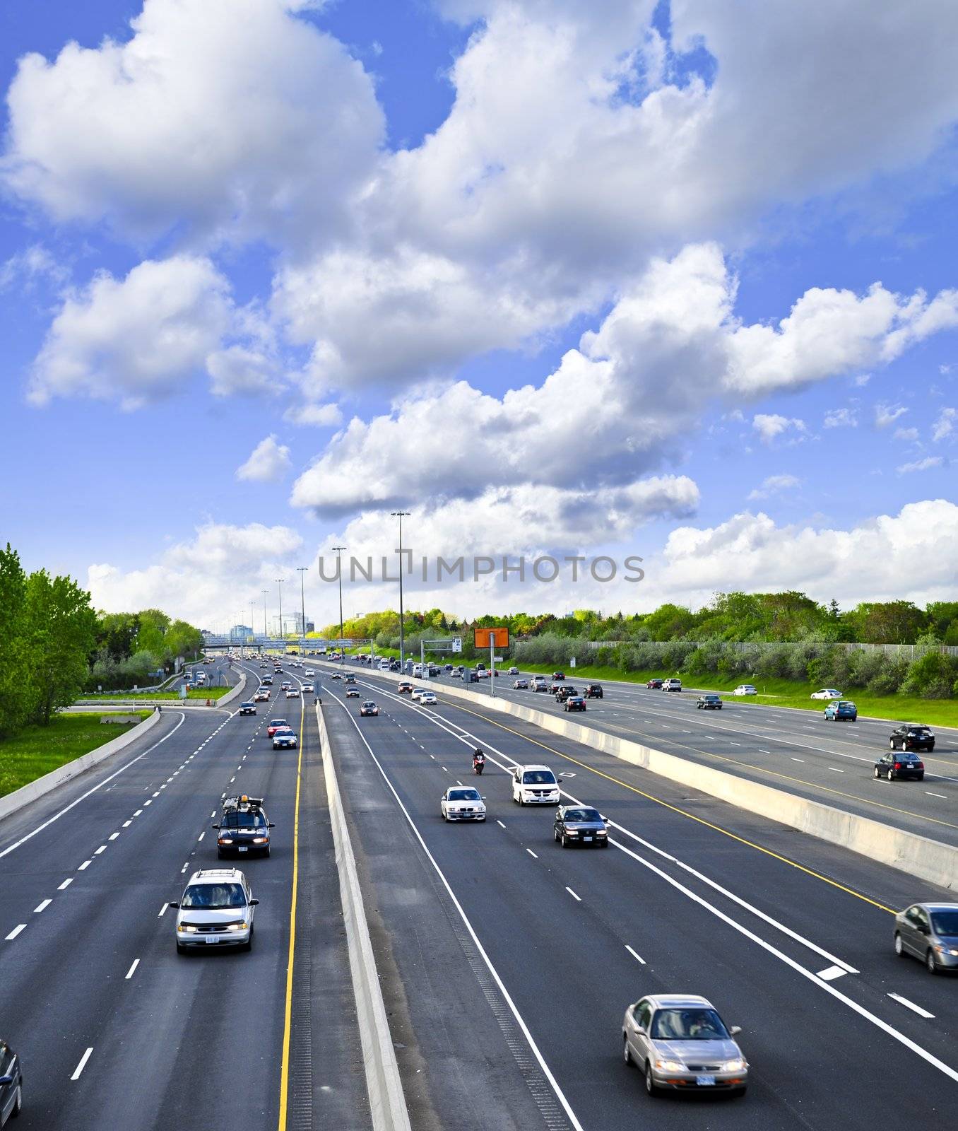 Busy multi-lane highway in a big city