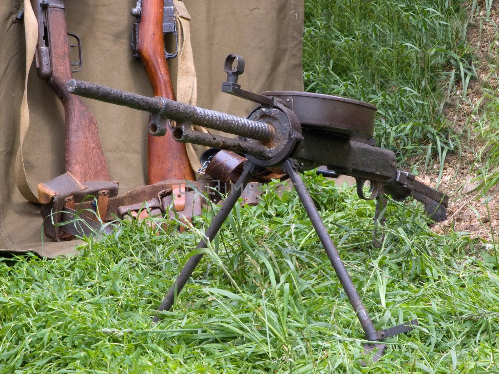 machine gun - World War II period