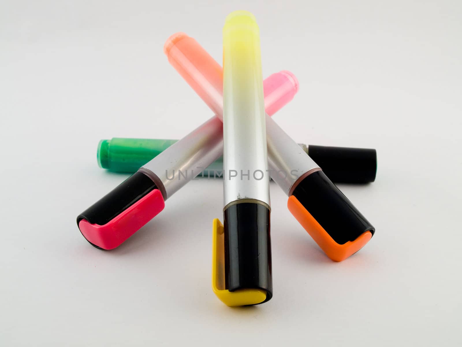 Bright Color Office Marker Highlighter Pens by bobbigmac