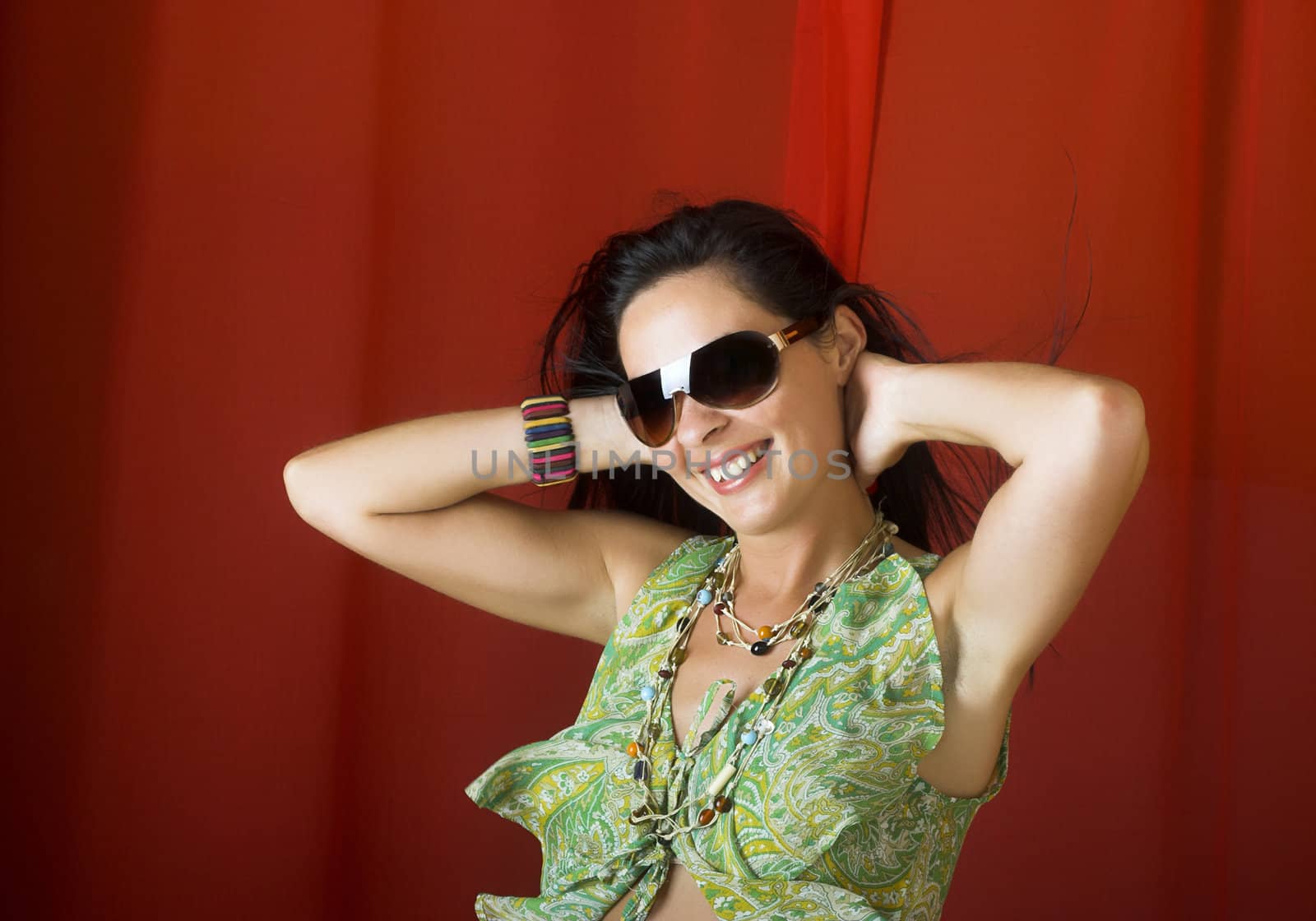 Young and beautiful woman portrait with sunglasses